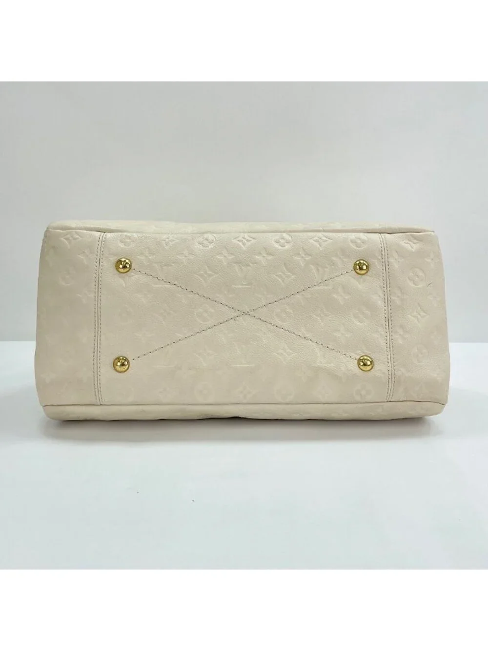 Louis Vuitton Handbag Artsy MM